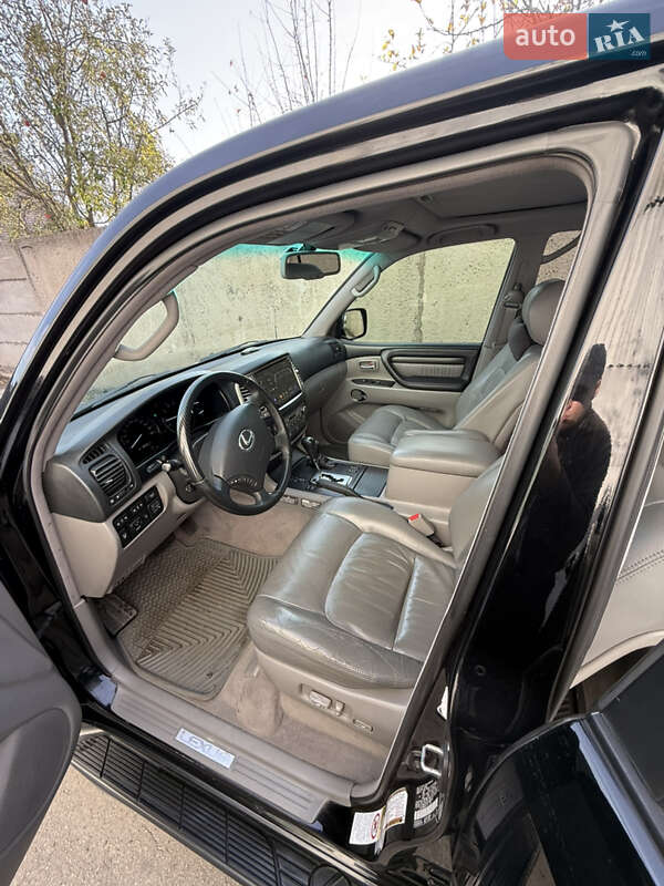 Внедорожник / Кроссовер Lexus LX 2006 в Берёзовке