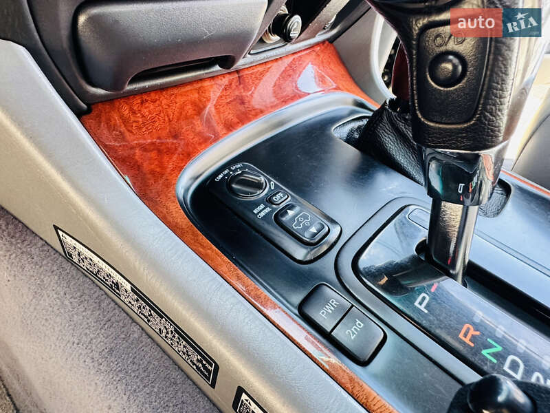 Внедорожник / Кроссовер Lexus LX 1999 в Одессе