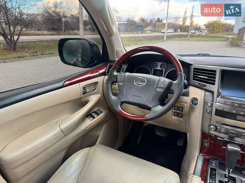 Позашляховик / Кросовер Lexus LX 2008 в Харкові