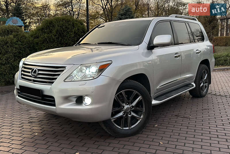 Внедорожник / Кроссовер Lexus LX 2008 в Днепре