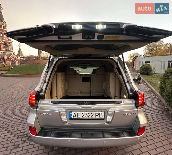 Внедорожник / Кроссовер Lexus LX 2008 в Днепре