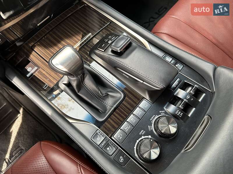 Внедорожник / Кроссовер Lexus LX 2021 в Киеве