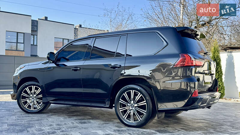 Позашляховик / Кросовер Lexus LX 2018 в Івано-Франківську