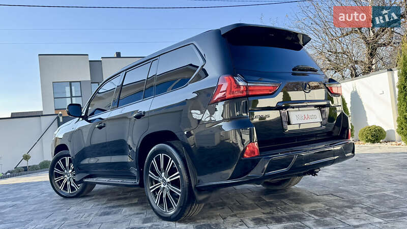 Позашляховик / Кросовер Lexus LX 2018 в Івано-Франківську