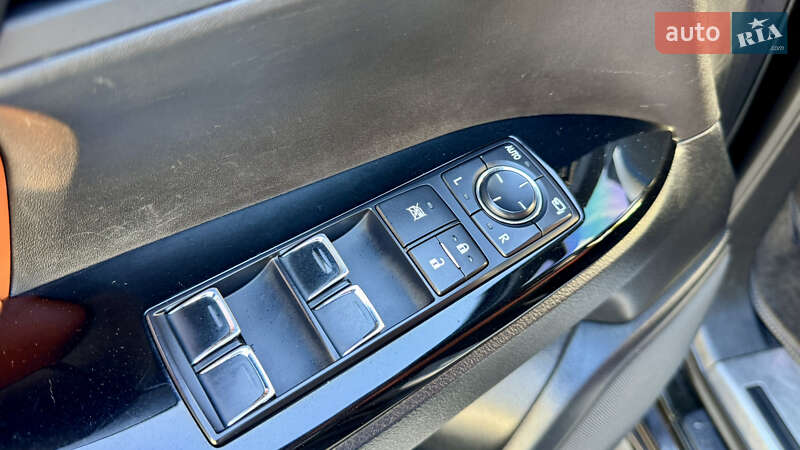 Позашляховик / Кросовер Lexus LX 2018 в Івано-Франківську