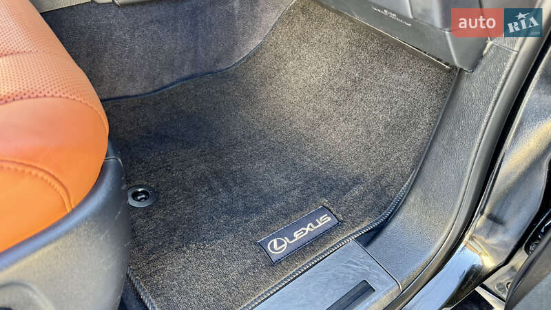 Позашляховик / Кросовер Lexus LX 2018 в Івано-Франківську