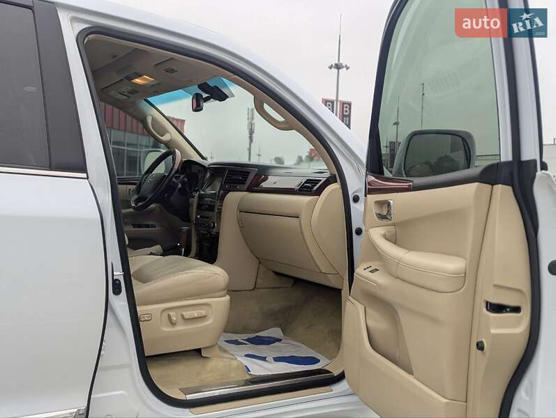 Позашляховик / Кросовер Lexus LX 2010 в Києві