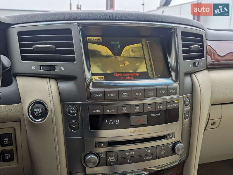 Позашляховик / Кросовер Lexus LX 2010 в Києві