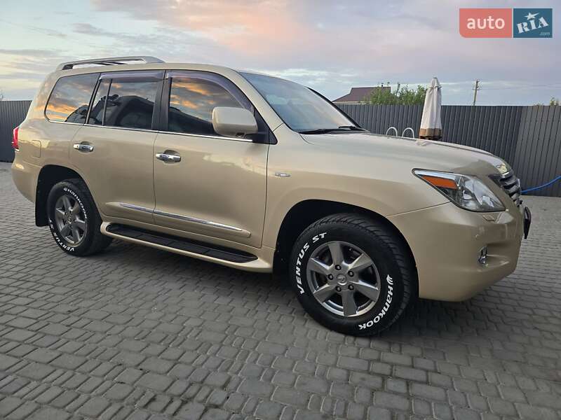 Внедорожник / Кроссовер Lexus LX 2011 в Первомайске