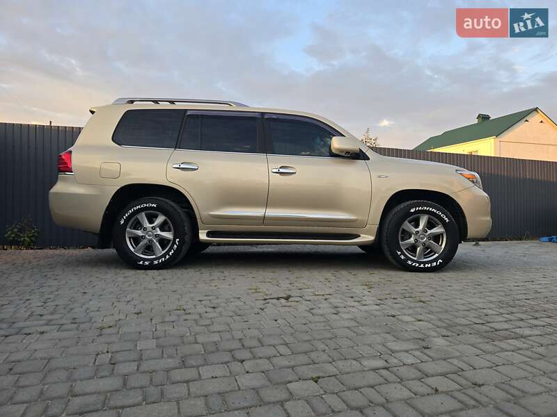 Внедорожник / Кроссовер Lexus LX 2011 в Первомайске