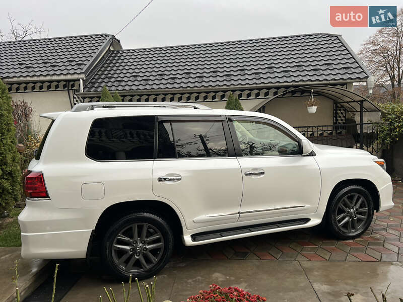 Внедорожник / Кроссовер Lexus LX 2008 в Черновцах