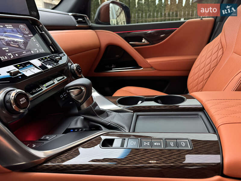 Позашляховик / Кросовер Lexus LX 2023 в Києві