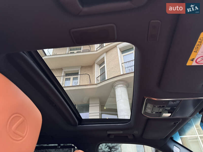 Позашляховик / Кросовер Lexus LX 2023 в Києві