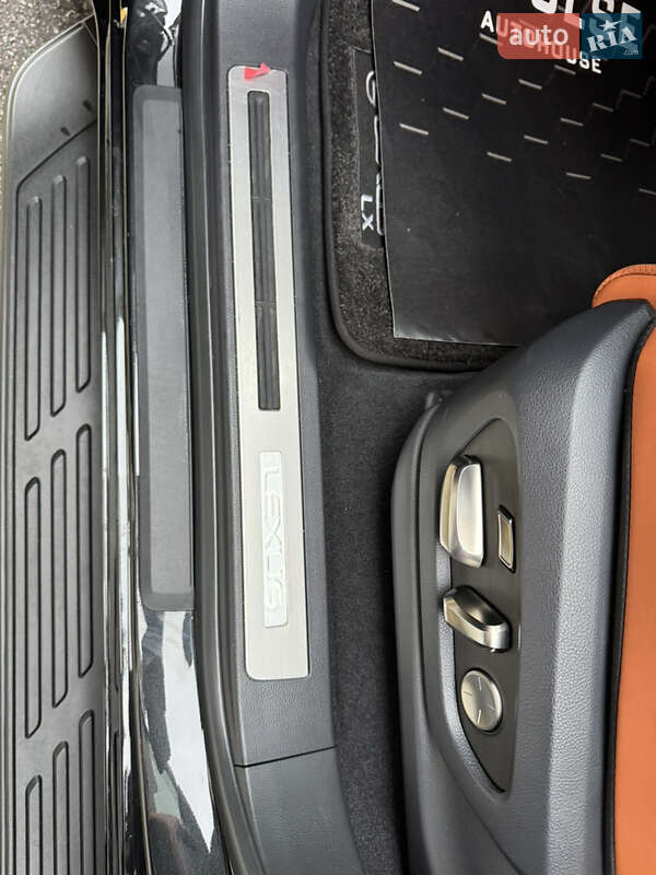 Позашляховик / Кросовер Lexus LX 2023 в Києві