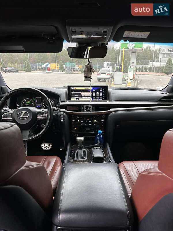 Позашляховик / Кросовер Lexus LX 2019 в Дніпрі