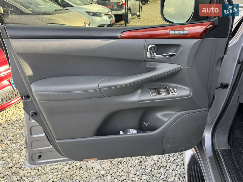 Позашляховик / Кросовер Lexus LX 2008 в Івано-Франківську