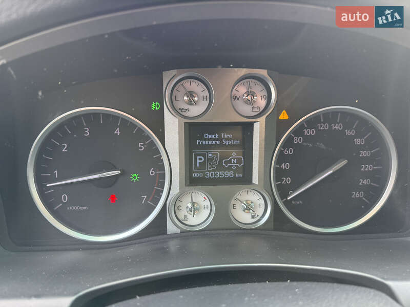 Позашляховик / Кросовер Lexus LX 2008 в Івано-Франківську