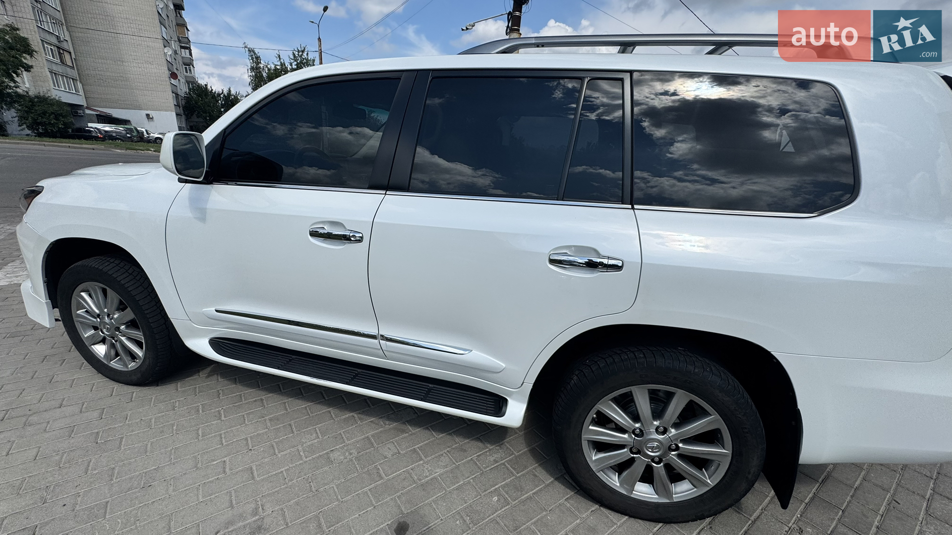 2010 Lexus LX - мініатюра 10