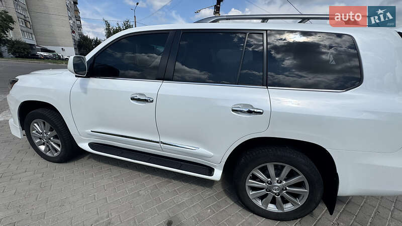 Внедорожник / Кроссовер Lexus LX 2010 в Киеве