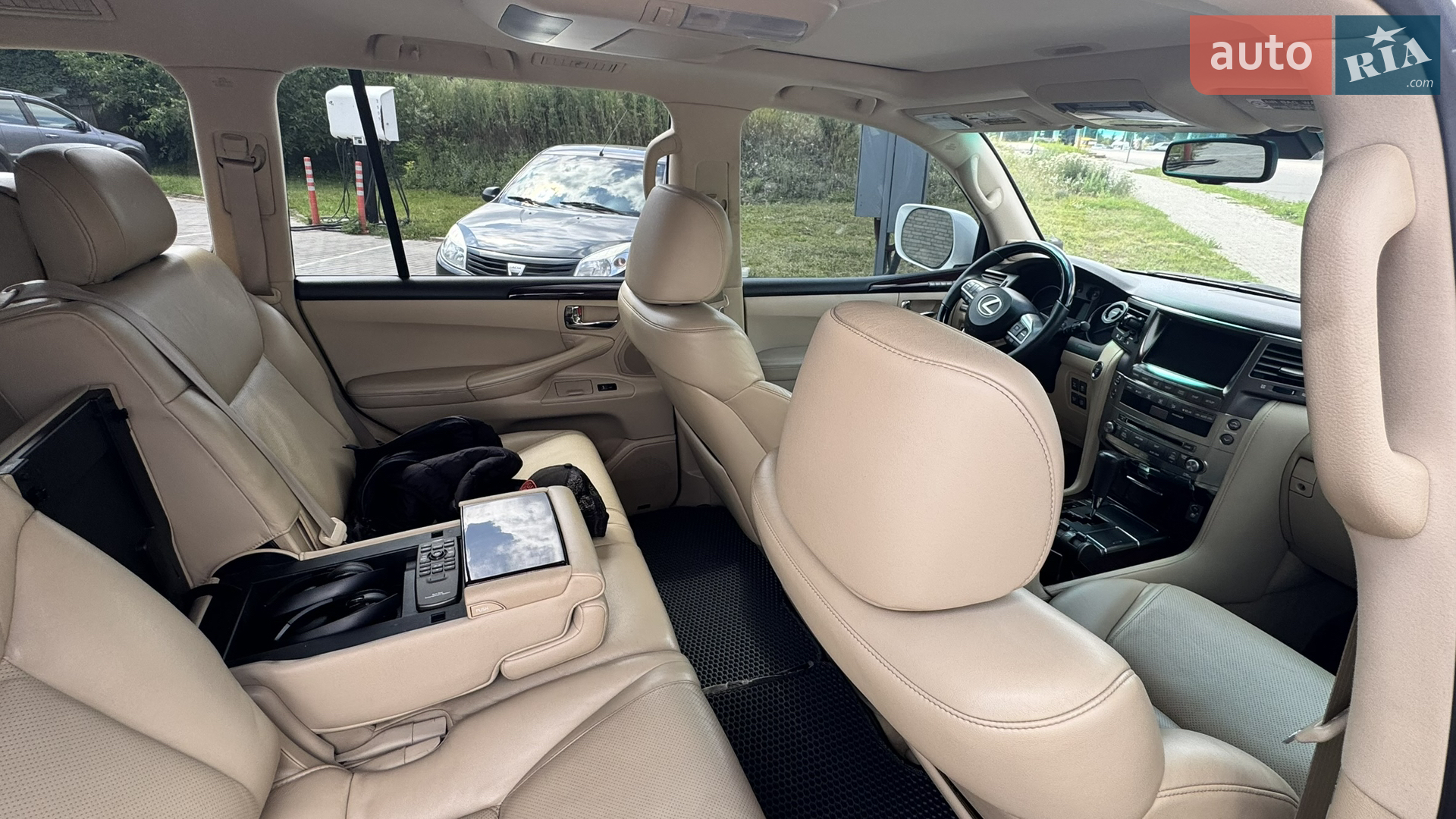 2010 Lexus LX - мініатюра 15