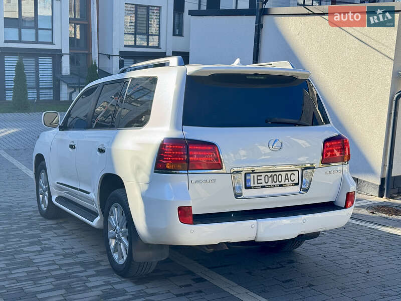 Позашляховик / Кросовер Lexus LX 2008 в Чернівцях