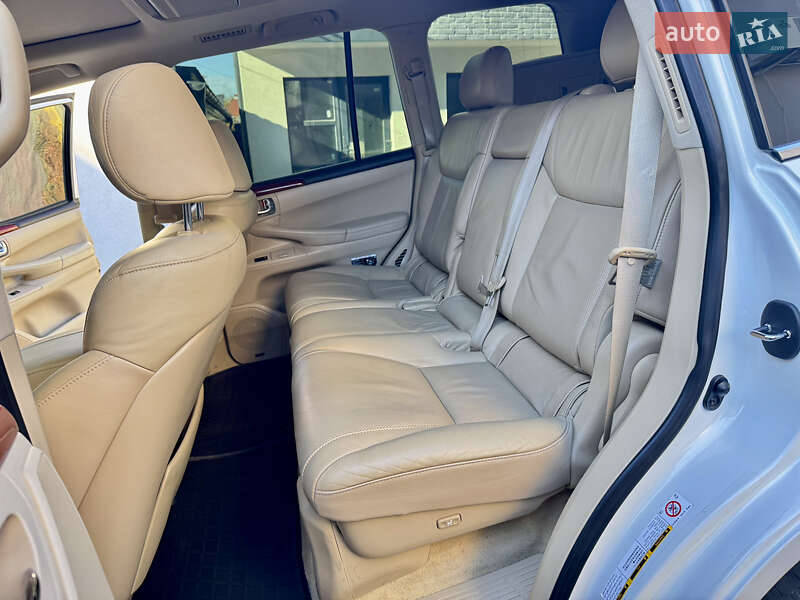 Позашляховик / Кросовер Lexus LX 2008 в Чернівцях