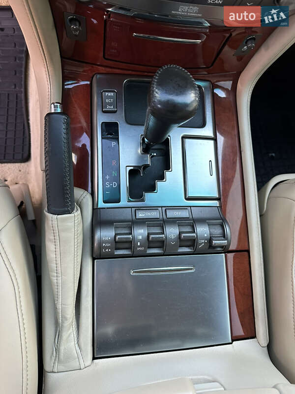 Позашляховик / Кросовер Lexus LX 2008 в Дніпрі