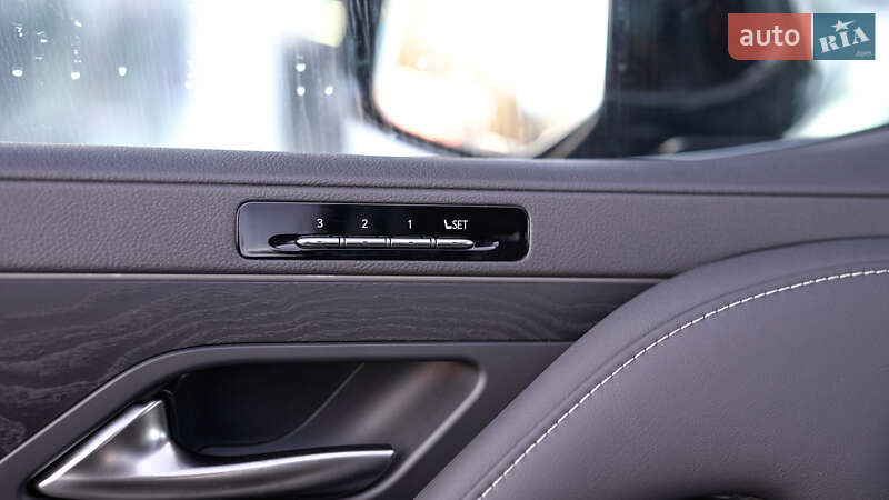 Позашляховик / Кросовер Lexus LX 2023 в Львові