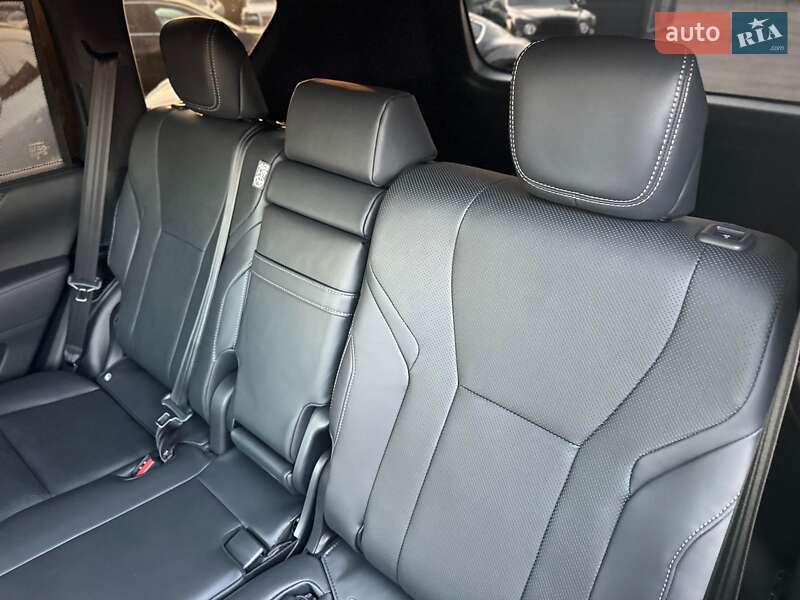 Внедорожник / Кроссовер Lexus LX 2025 в Киеве фото 31 Внедорожник / Кроссовер Lexus LX 2025 в Киеве