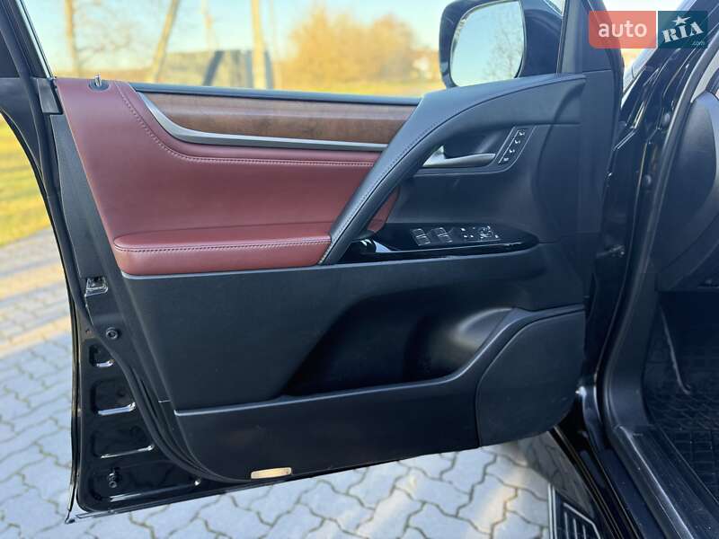 Внедорожник / Кроссовер Lexus LX 2017 в Ивано-Франковске