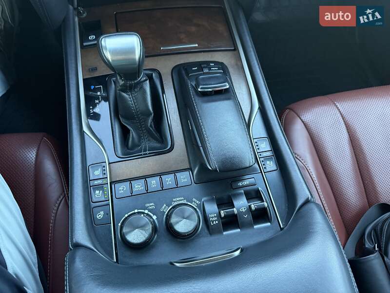 Внедорожник / Кроссовер Lexus LX 2017 в Ивано-Франковске