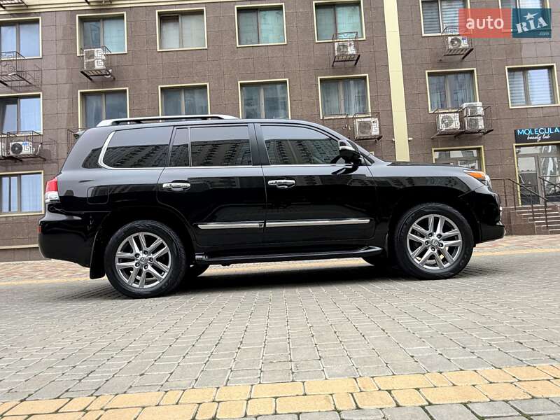 Позашляховик / Кросовер Lexus LX 2014 в Одесі фото 158 Позашляховик / Кросовер Lexus LX 2014 в Одесі