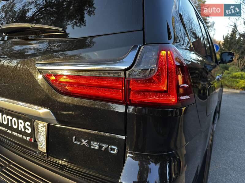 Позашляховик / Кросовер Lexus LX 2015 в Києві