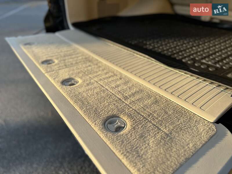 Позашляховик / Кросовер Lexus LX 2015 в Києві