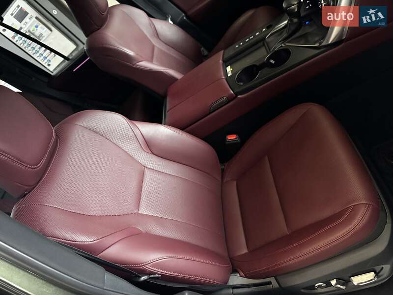 Позашляховик / Кросовер Lexus LX 2023 в Трускавці