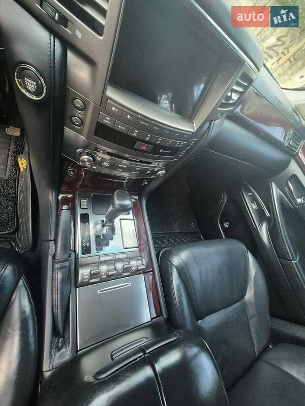 Позашляховик / Кросовер Lexus LX 2011 в Одесі