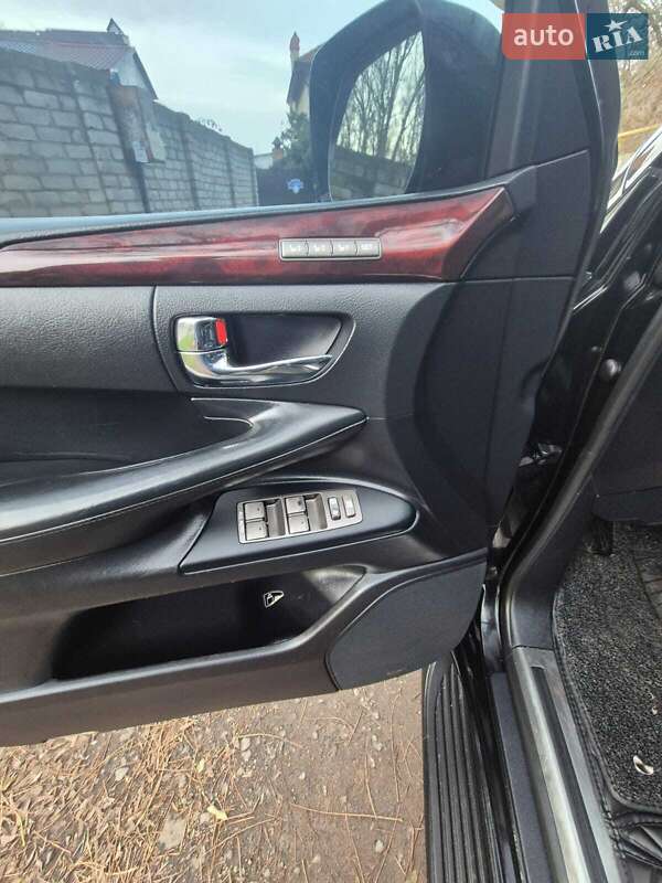 Позашляховик / Кросовер Lexus LX 2011 в Одесі