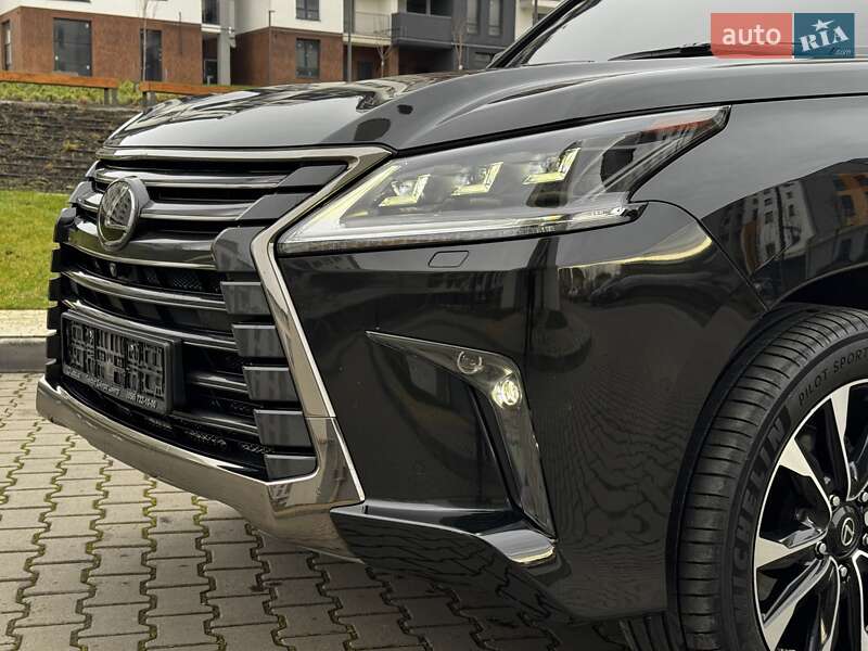 Позашляховик / Кросовер Lexus LX 2020 в Івано-Франківську
