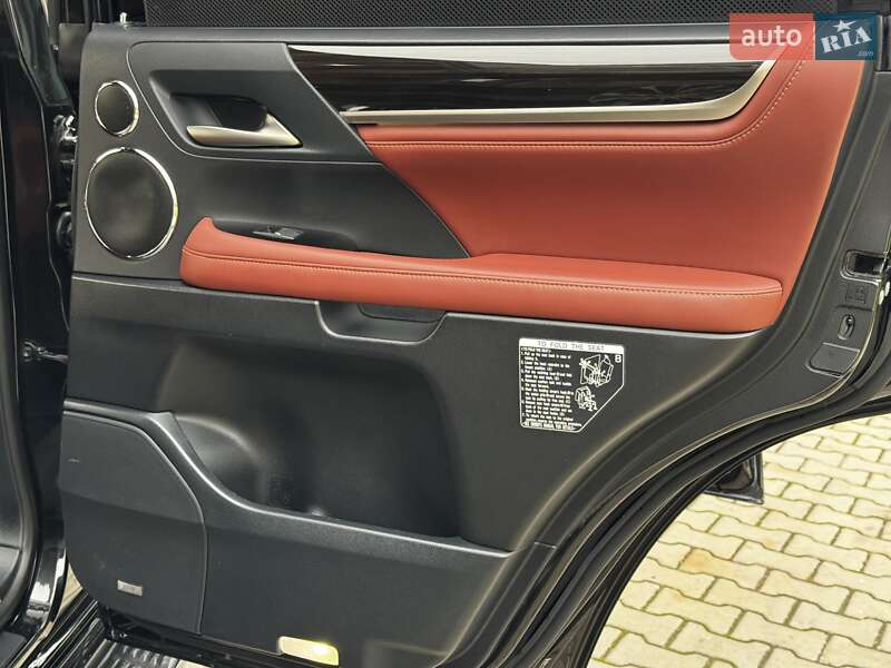 Позашляховик / Кросовер Lexus LX 2020 в Івано-Франківську