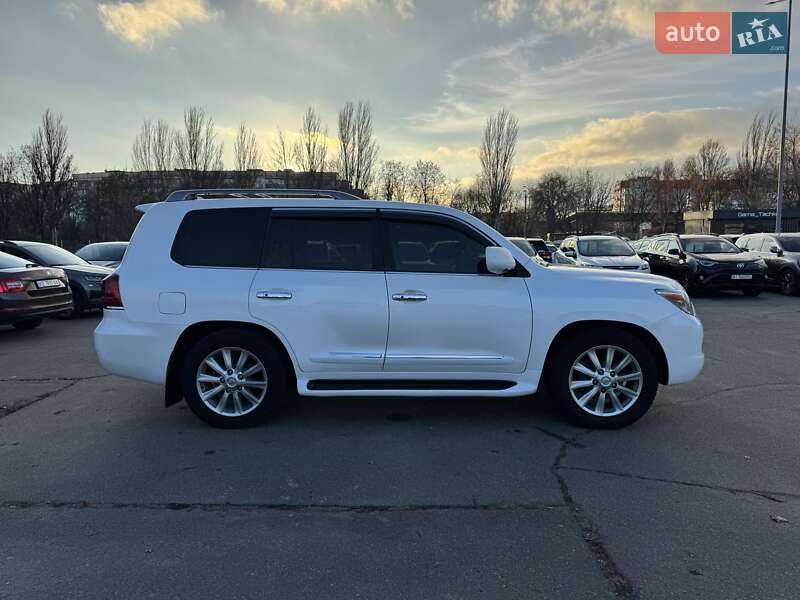 Внедорожник / Кроссовер Lexus LX 2010 в Днепре