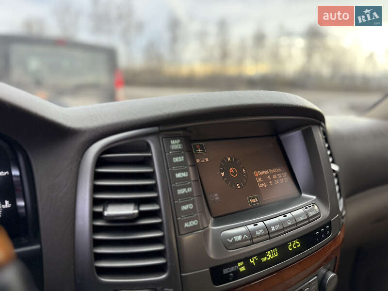 Позашляховик / Кросовер Lexus LX 2004 в Івано-Франківську