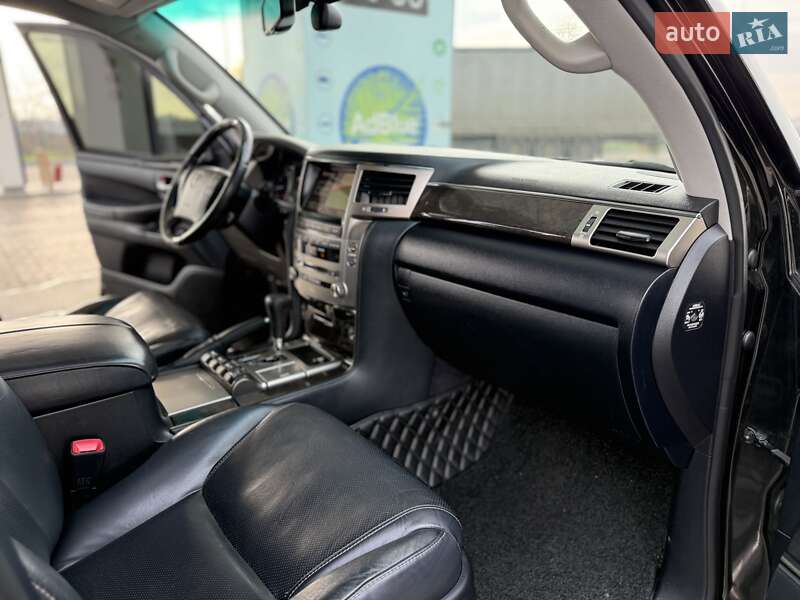 Позашляховик / Кросовер Lexus LX 2013 в Дніпрі фото 31 Позашляховик / Кросовер Lexus LX 2013 в Дніпрі