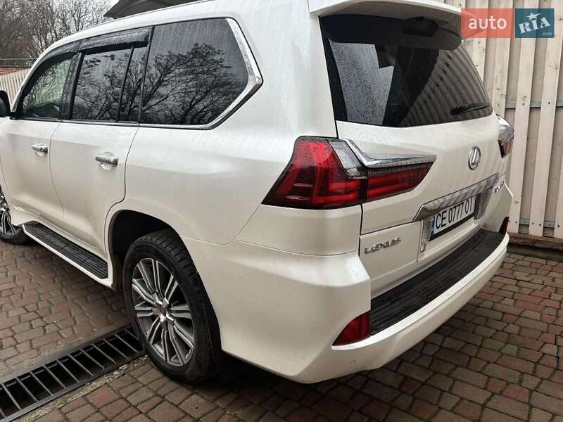 Позашляховик / Кросовер Lexus LX 2016 в Чернівцях
