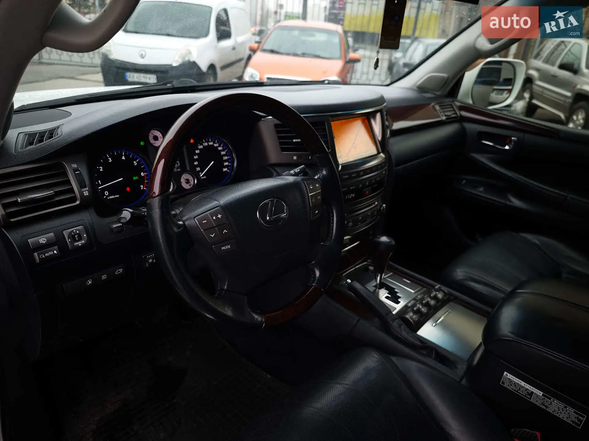 2011 Lexus LX - мініатюра 22