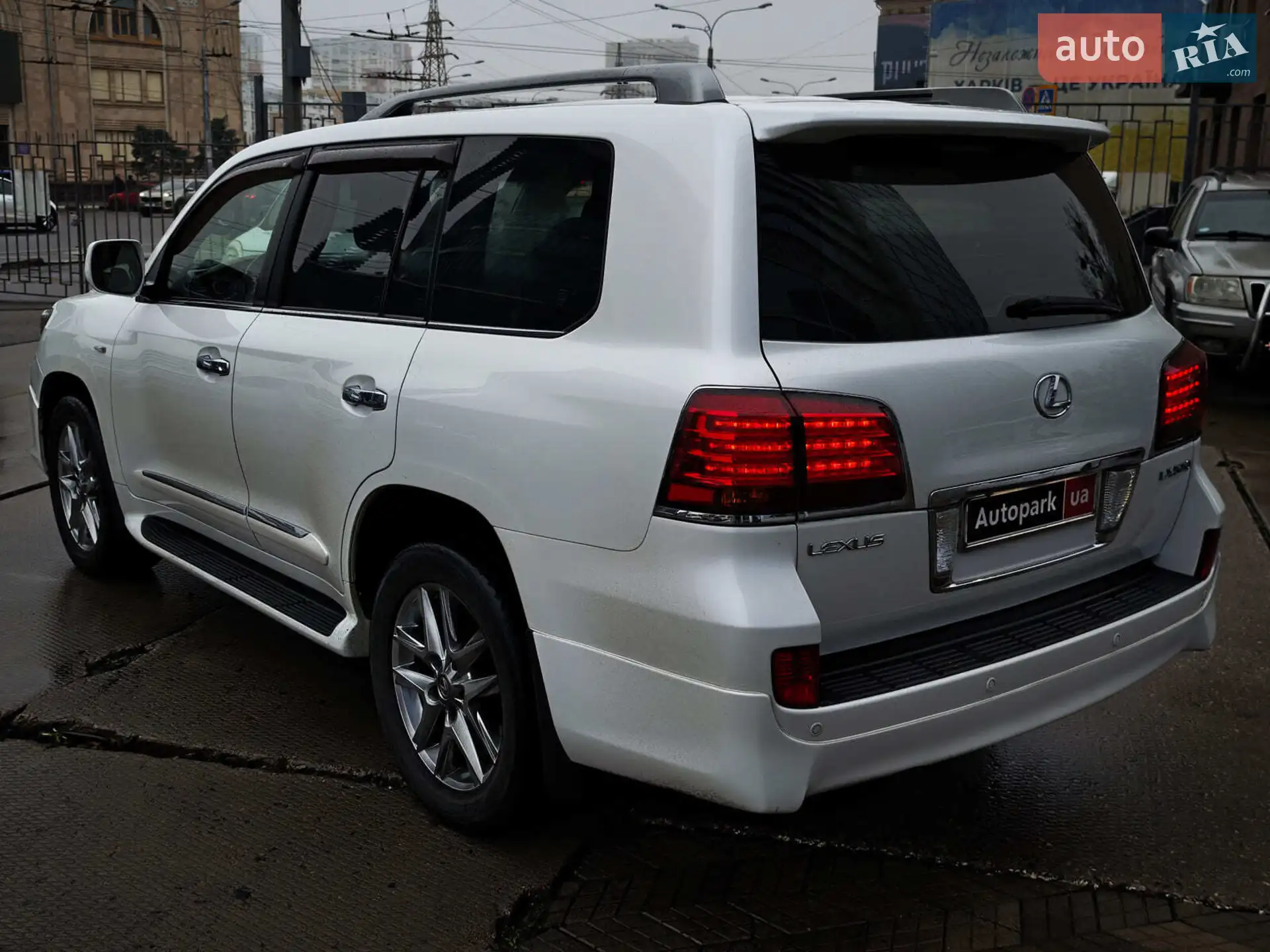 2011 Lexus LX - мініатюра 11