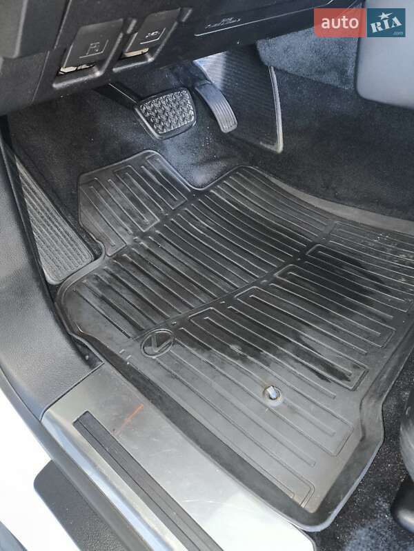 Внедорожник / Кроссовер Lexus LX 2010 в Одессе фото 34 Внедорожник / Кроссовер Lexus LX 2010 в Одессе