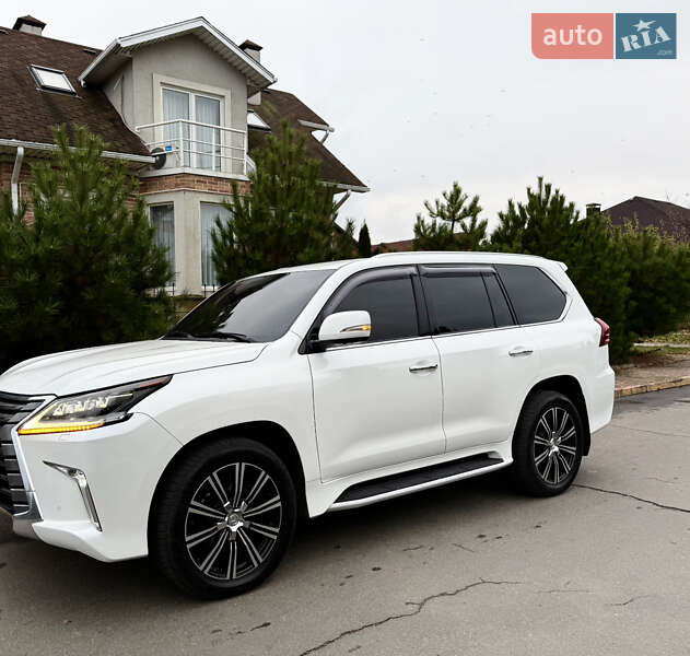 Lexus LX 2017