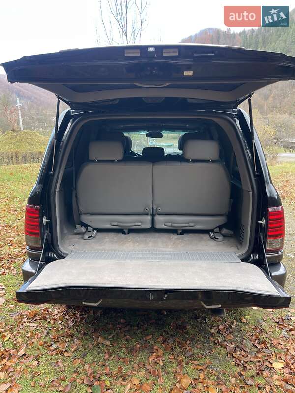 Позашляховик / Кросовер Lexus LX 2004 в Косові