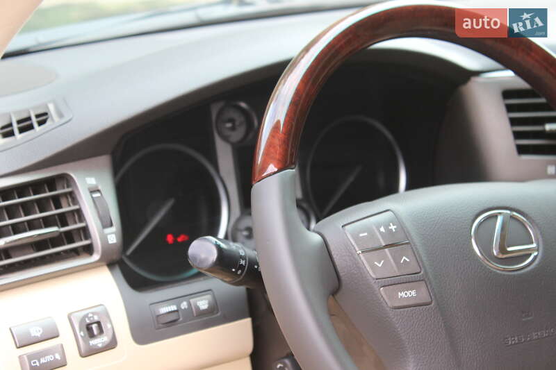 Внедорожник / Кроссовер Lexus LX 2010 в Днепре