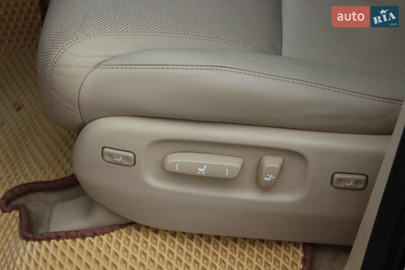 Внедорожник / Кроссовер Lexus LX 2010 в Днепре